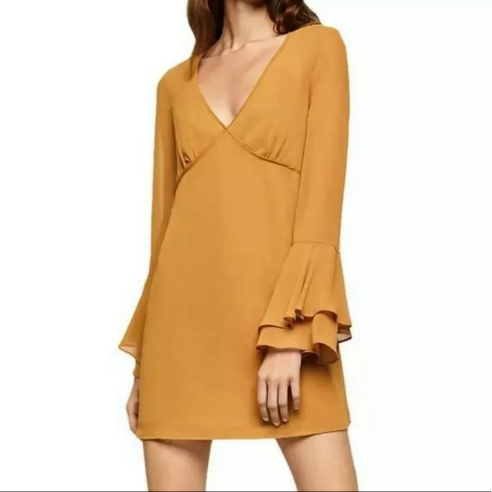 NWT BCBG Dress 💛